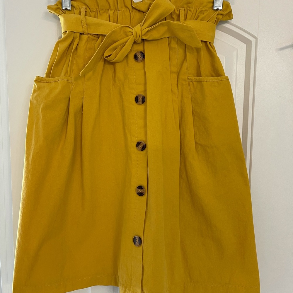 Yellow Highwaisted Skirt